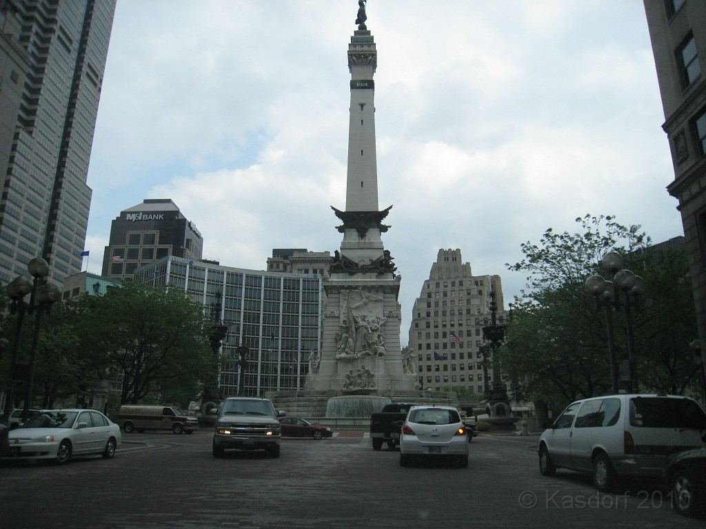 Indy Mini-Marathon 2010 025.jpg - Downtown Indianapolis. I believe this is Soliders and Sailors Monument. There are other marathons that start here.